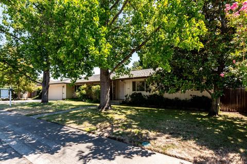 4406 Northampton Dr, Carmichael, CA 95608 photo 3