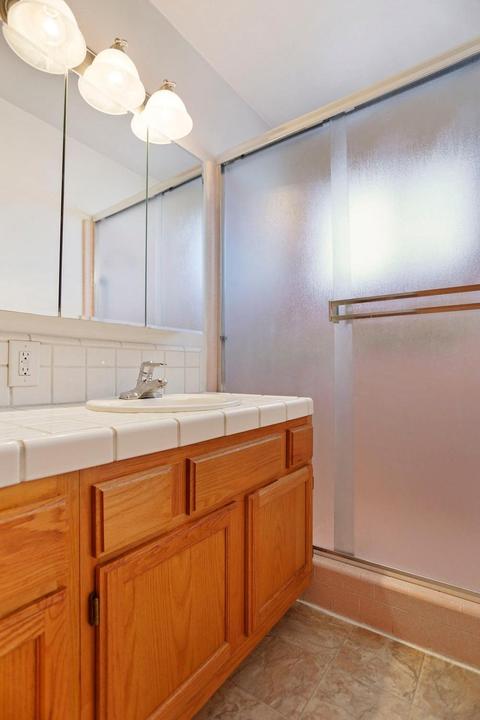 1121 Glenhurst Dr, Lodi, CA 95240 photo 22