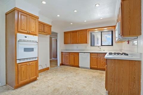 1121 Glenhurst Dr, Lodi, CA 95240 photo 12