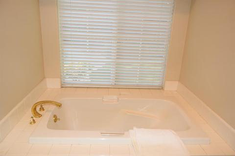 1900 Castleview Dr, Turlock, CA 95382 photo 23