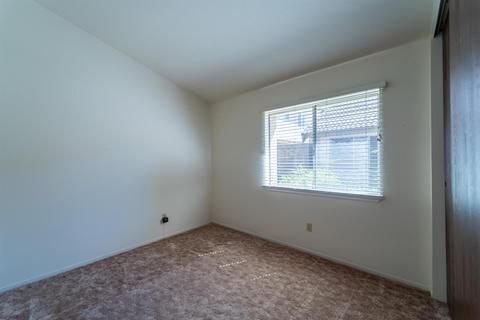 1002 Claremont Ct, Modesto, CA 95356 photo 10