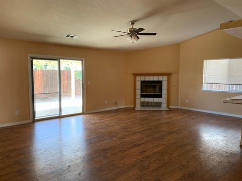 1397 E B St, Los Banos, CA 93635 photo 7