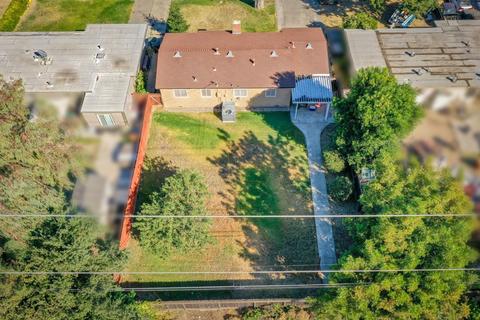 1012 Badgley Dr, Modesto, CA 95350 photo 24