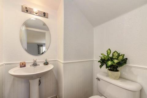 4526 Rosecliff Cir, Mather, CA 95655 photo 24