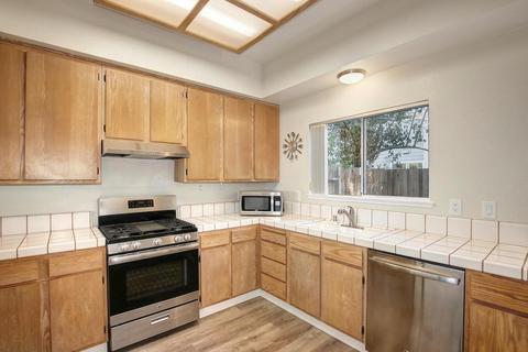 3151 Woods Cir, Davis, CA 95616 photo 8
