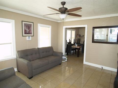 416 E St, Modesto, CA 95354 photo 6