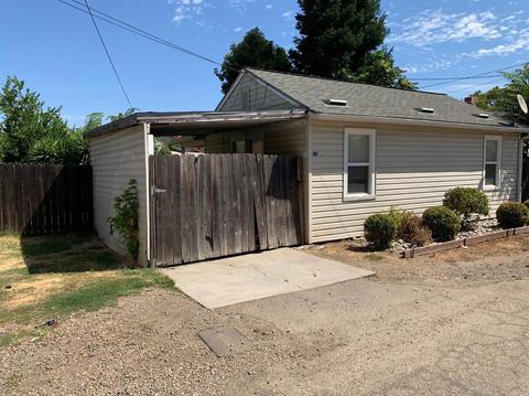 216 Flora St, Lodi, CA 95240 photo 2