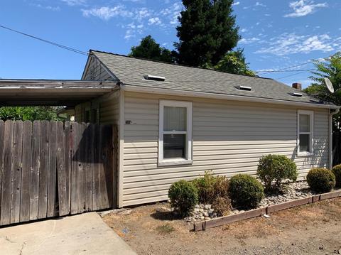 216 Flora St, Lodi, CA 95240 photo 1