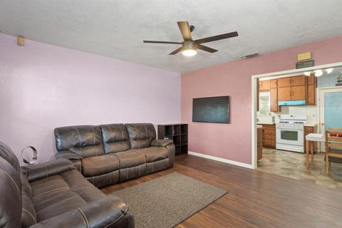 5915 Hilltop Dr, Carmichael, CA 95608 photo 5