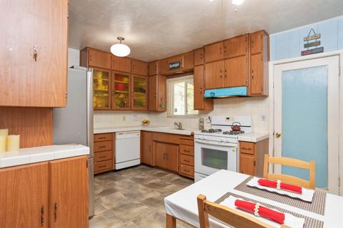5915 Hilltop Dr, Carmichael, CA 95608 photo 9