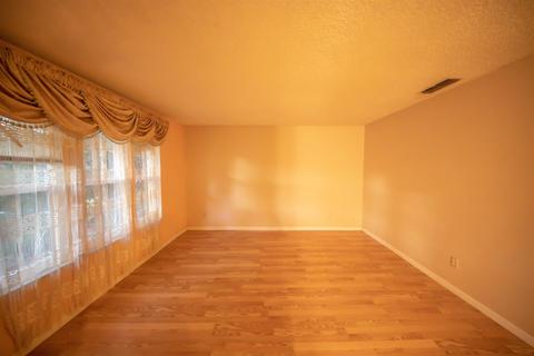 1412 Entrada Way, Modesto, CA 95355 photo 4