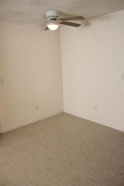 1216 W Union Ave, Modesto, CA 95356 photo 8