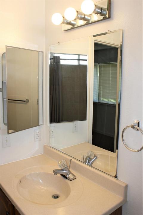 1216 W Union Ave, Modesto, CA 95356 photo 13