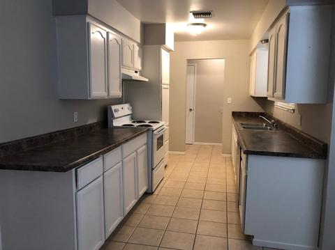 1704 Silvaire Dr, Modesto, CA 95350 photo 4