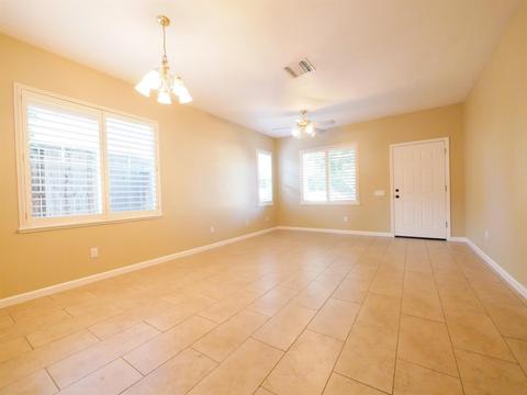 4237 Seranade Dr, Turlock, CA 95382 photo 2