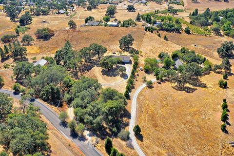 1887 Windmill Cir, San Andreas, CA 95249 photo 2
