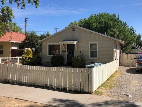 204 S 5th St, Patterson, CA 95363 photo 1