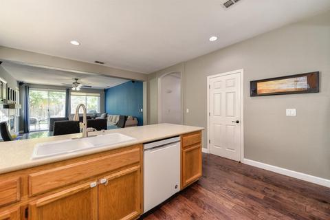 74 Diggins Dr, Folsom, CA 95630 photo 10
