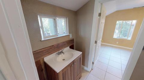 322 Pine St, Modesto, CA 95351 photo 13