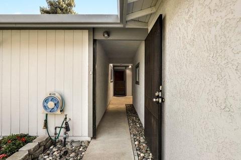 2236 Pinnacles Dr, Rocklin, CA 95677 photo 4