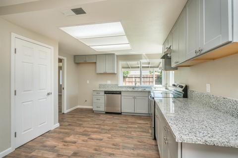 2501 Glasgow Dr, Ceres, CA 95307 photo 4