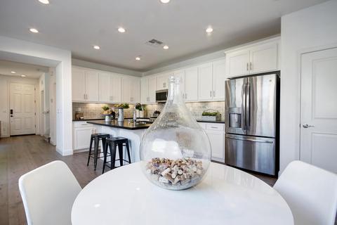 3236 Albany Cir, Davis, CA 95618 photo 4