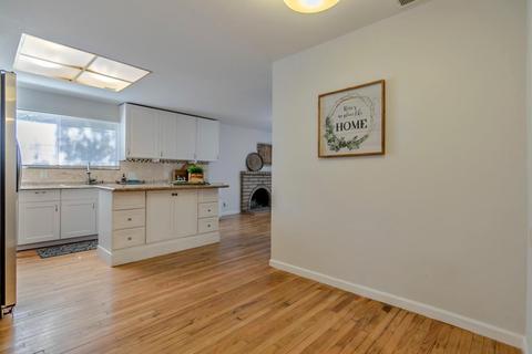 2804 Loyola Dr, Davis, CA 95618 photo 8