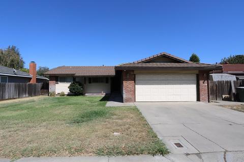 2304 Laguna Dr, Modesto, CA 95350 photo 2