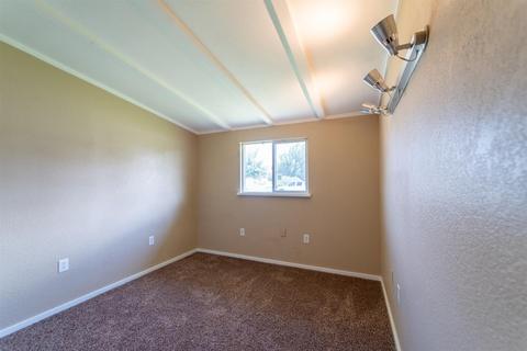 1309 Mitchell Ave, Escalon, CA 95320 photo 17