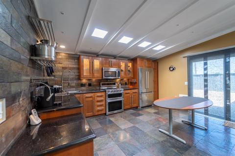1309 Mitchell Ave, Escalon, CA 95320 photo 4
