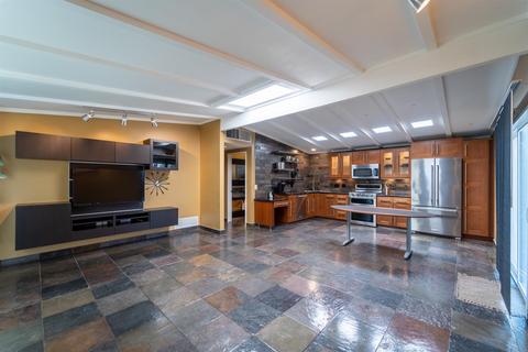 1309 Mitchell Ave, Escalon, CA 95320 photo 1