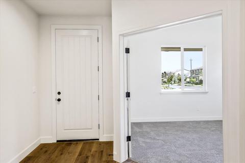 566 S Ventana Ave, Tracy, CA 95376 photo 4