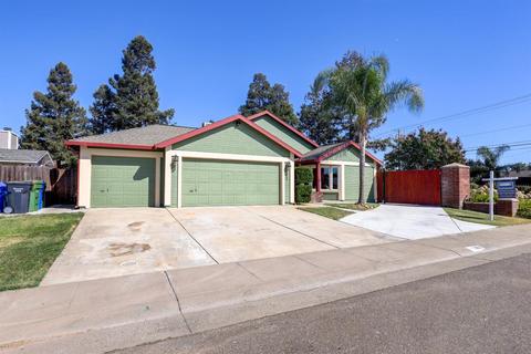 899 Mctucker Dr, Galt, CA 95632 photo 2