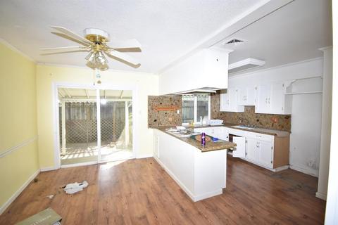 906 W Marion St, Manteca, CA 95337 photo 5