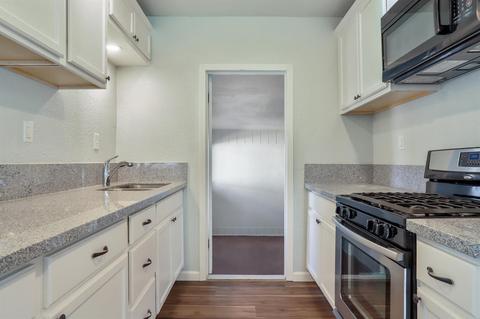 1406 Faustina Ave, Modesto, CA 95351 photo 9