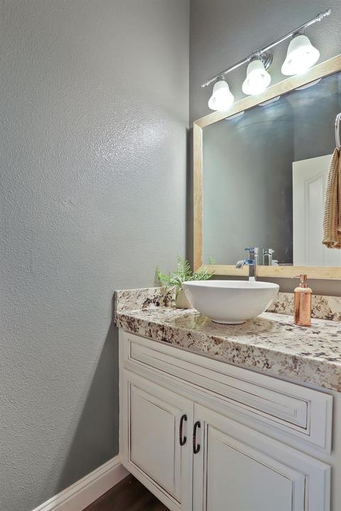 391 E Milgeo Ave, Ripon, CA 95366 photo 21