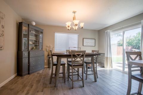 732 Dixie Ln, Ripon, CA 95366 photo 4