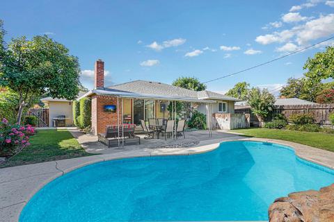 831 Park St, Lodi, CA 95240 photo 1