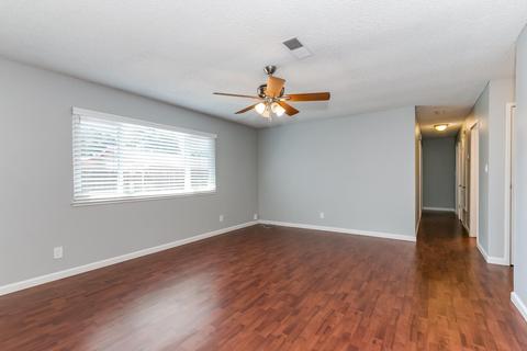 2912 E Orangeburg Ave, Modesto, CA 95355 photo 4