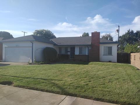 921 Windsor Dr, Lodi, CA 95240 photo 1
