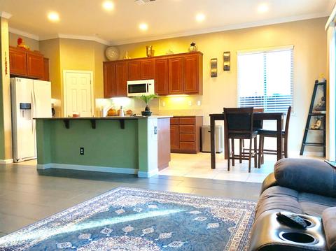 948 Alfonso Ln, Manteca, CA 95336 photo 2