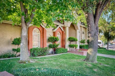 2724 Lake Front Ct, Modesto, CA 95355 photo 2