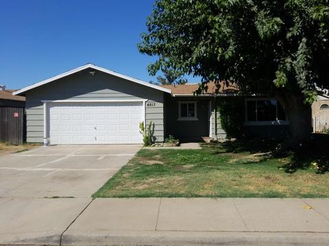 4813 Estates Dr, Modesto, CA 95357 photo 1