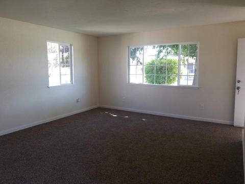 4813 Estates Dr, Modesto, CA 95357 photo 2