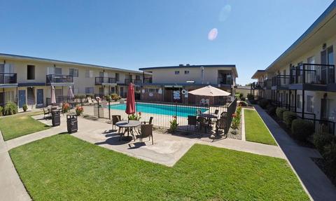 300 E Granger Ave, Modesto, CA 95350 photo 2