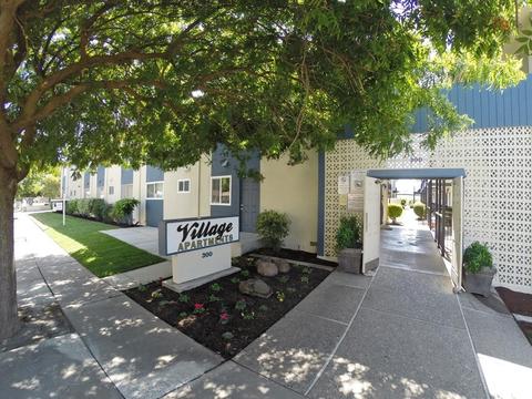 300 E Granger Ave, Modesto, CA 95350 photo 1