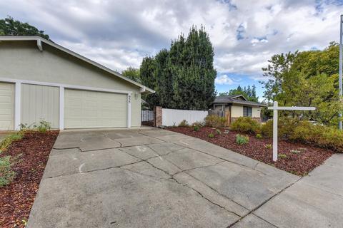 935 Bienville St, Davis, CA 95616 photo 4