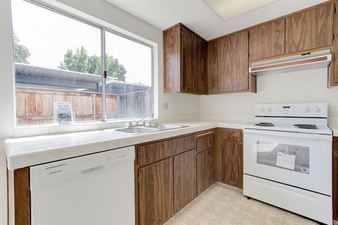 3948 Oak Villa Cir, Carmichael, CA 95608 photo 17