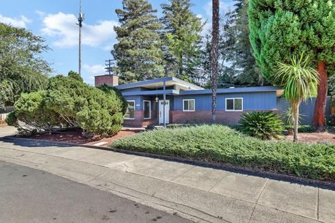 708 Costa Dr, Lodi, CA 95240 photo 4
