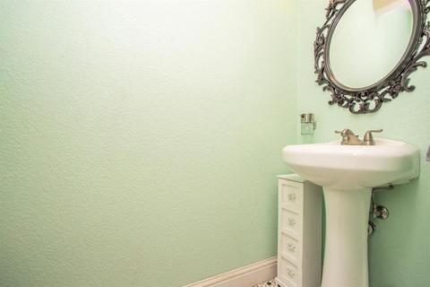 1063 S Moonlight Dr, Ceres, CA 95307 photo 28